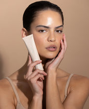 Load image into Gallery viewer, Mineral Mousse SPF50+ Dreamscreen 75ml
